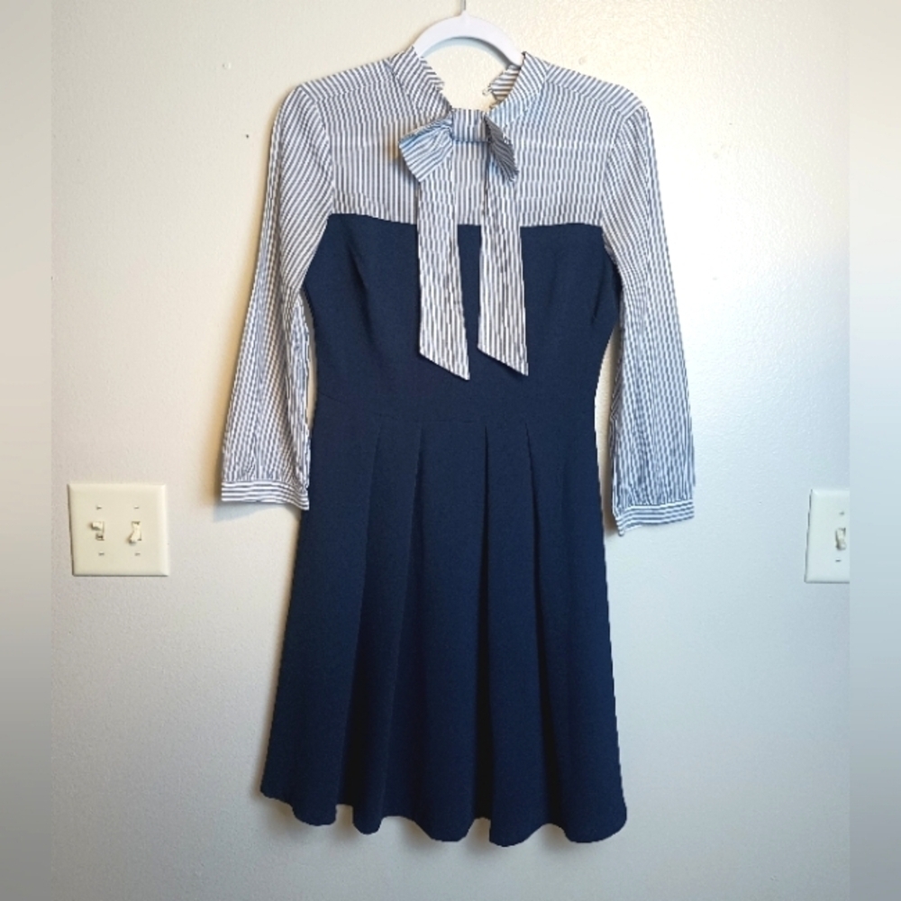 CeCe Bow Neck Pleated Dress Size 0